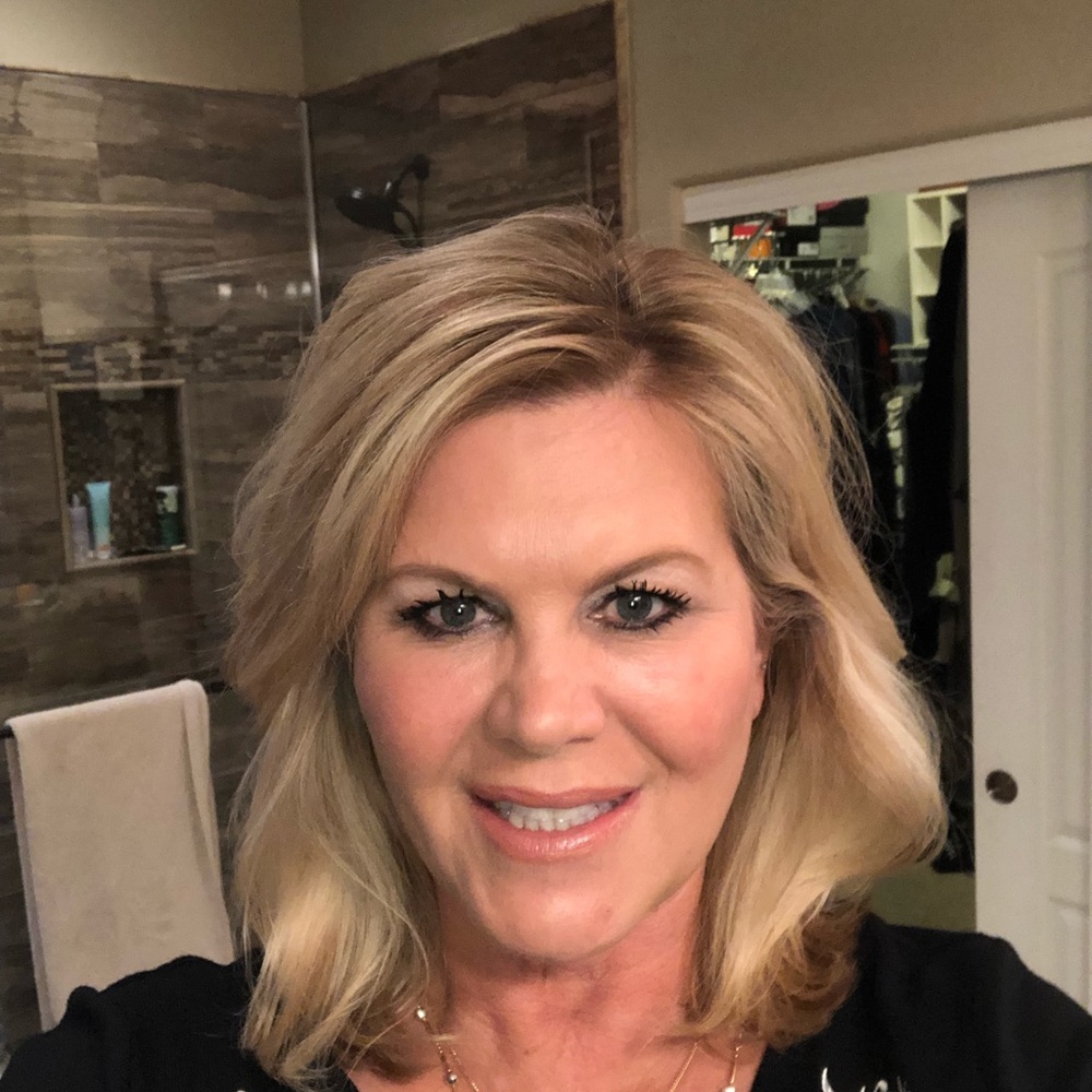 Meet your Posher, Sandra